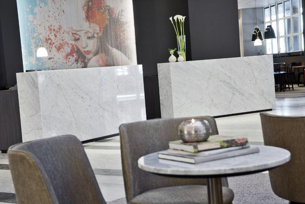 Posezení v ubytování Renaissance Vienna Schönbrunn Hotel