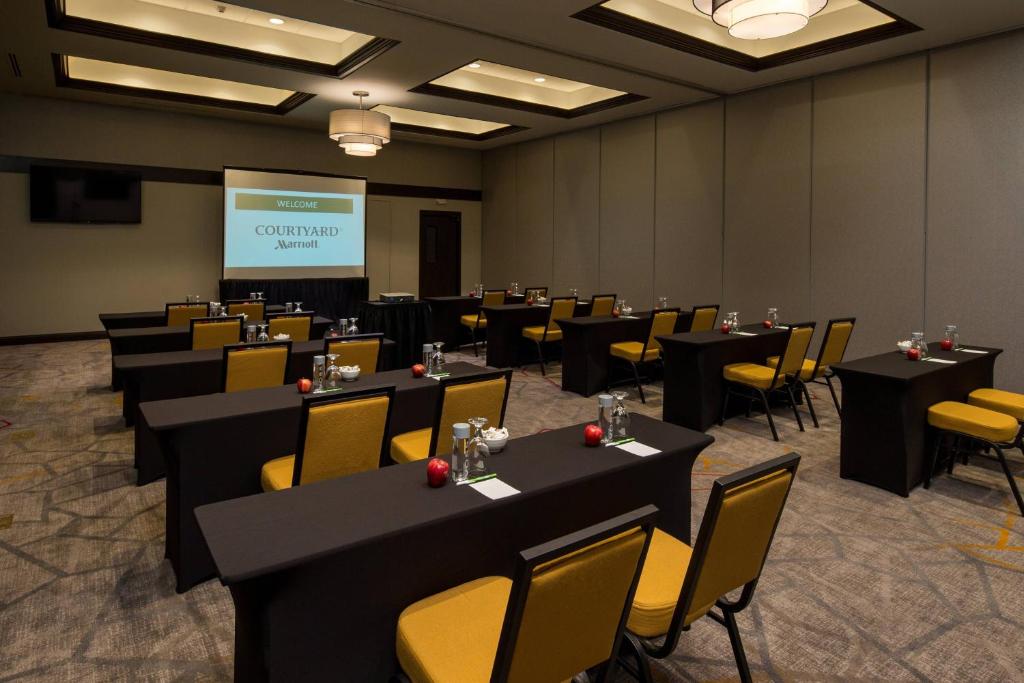Courtyard by Marriott Lafayette photo