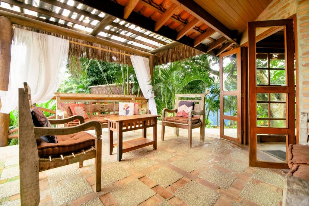 Patio nebo venkovní prostory v ubytování VELINN Pousada Catamarã Brasil