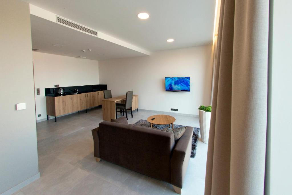 MG Restaurace/Luxury Apartments - 15