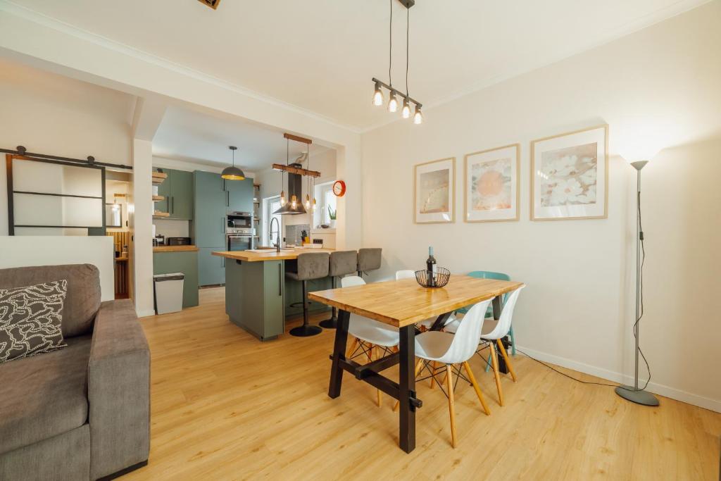 Køkken eller tekøkken på Casa das Orquideas by Vacationy