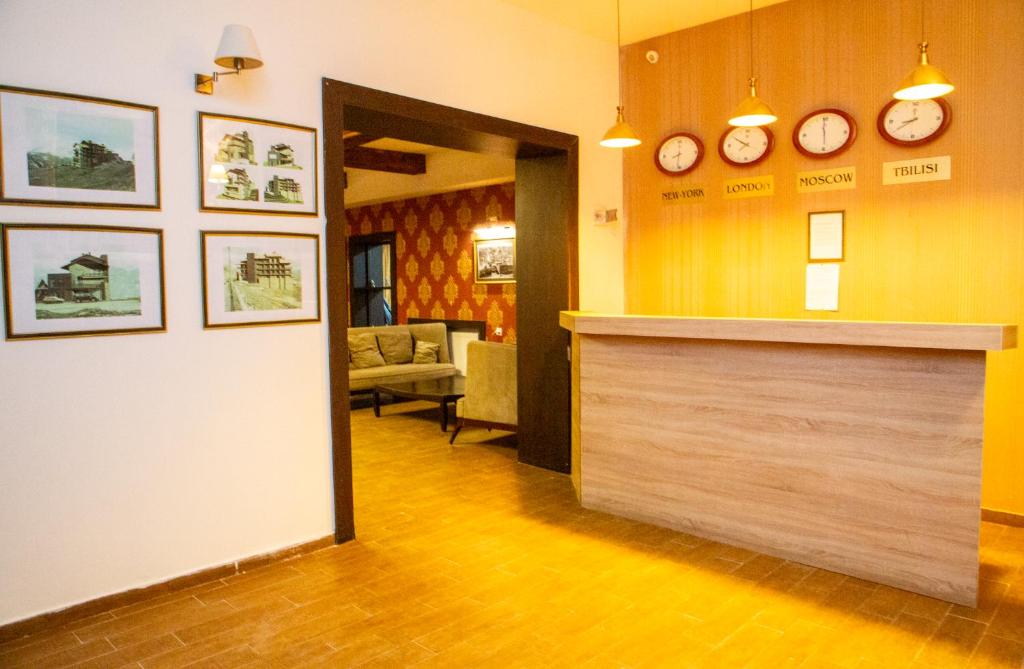 Posezení v ubytování Edelweiss Hotel