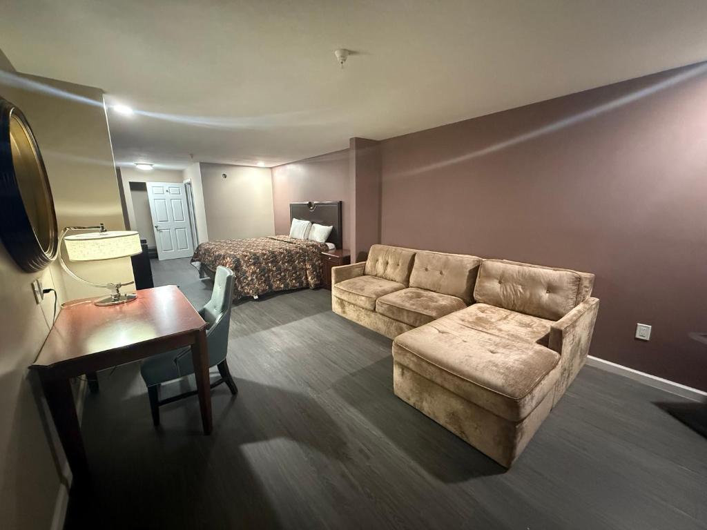 Magnolia Bay Hotel & Suites - Suite King