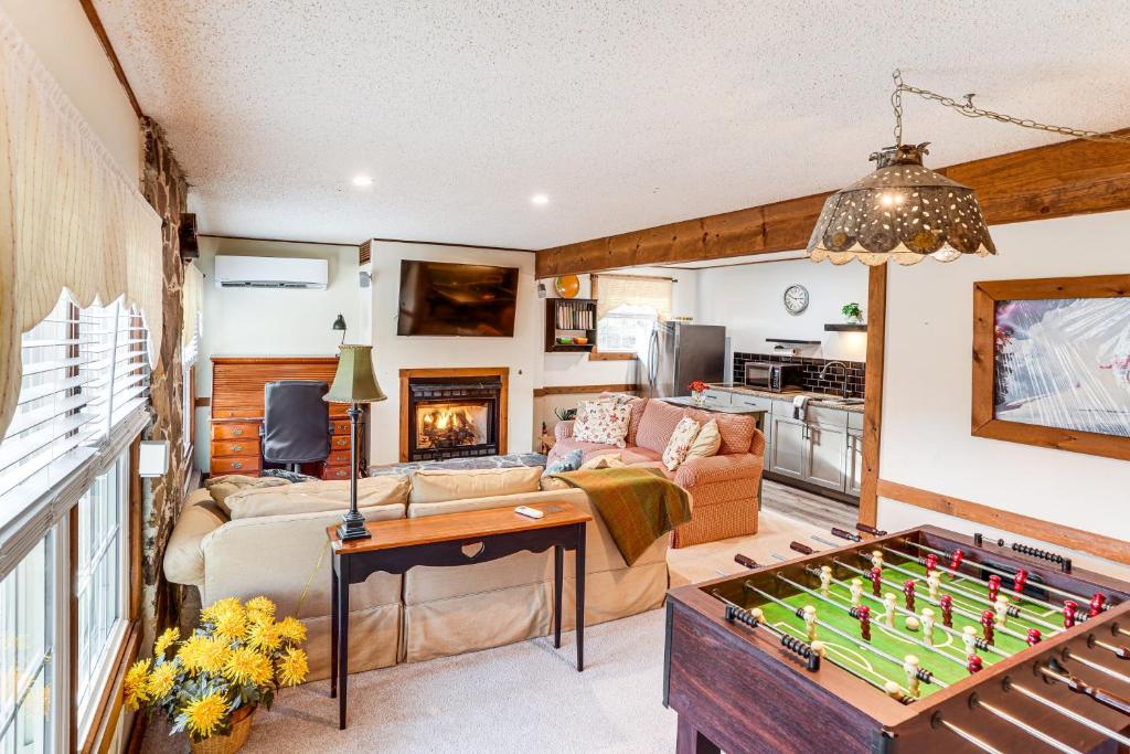 Kuchyň nebo kuchyňský kout v ubytování 2 Mi to Slopes! Massanutten Resort Family Getaway