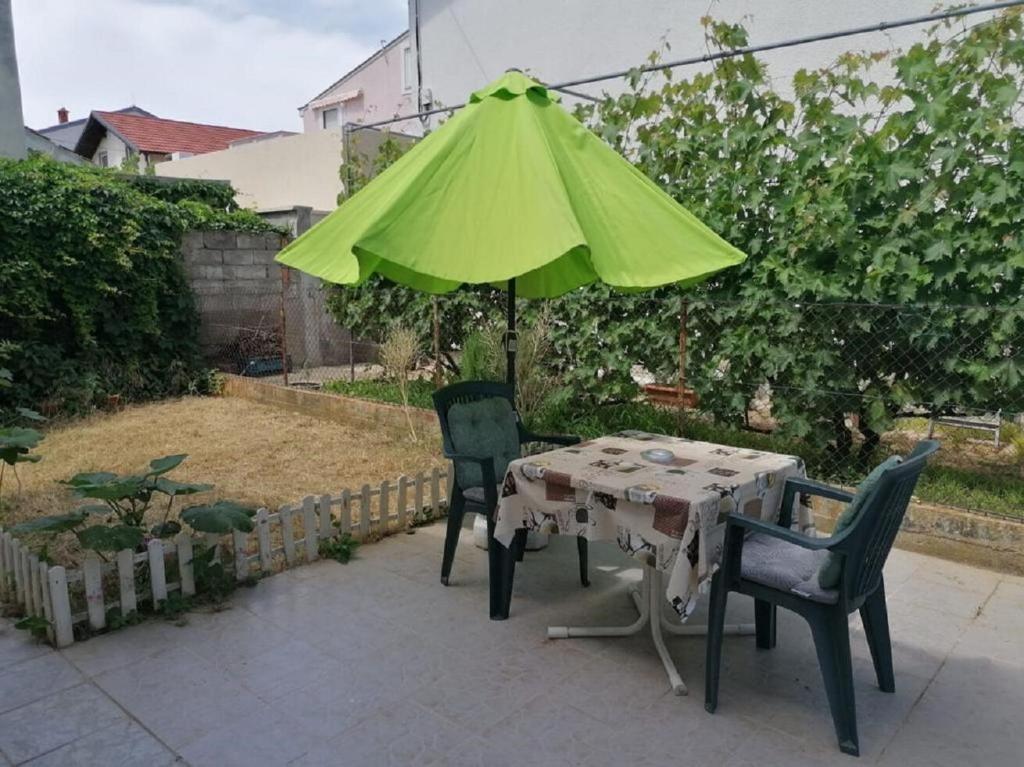 Zahrada ubytování Apartment Petar