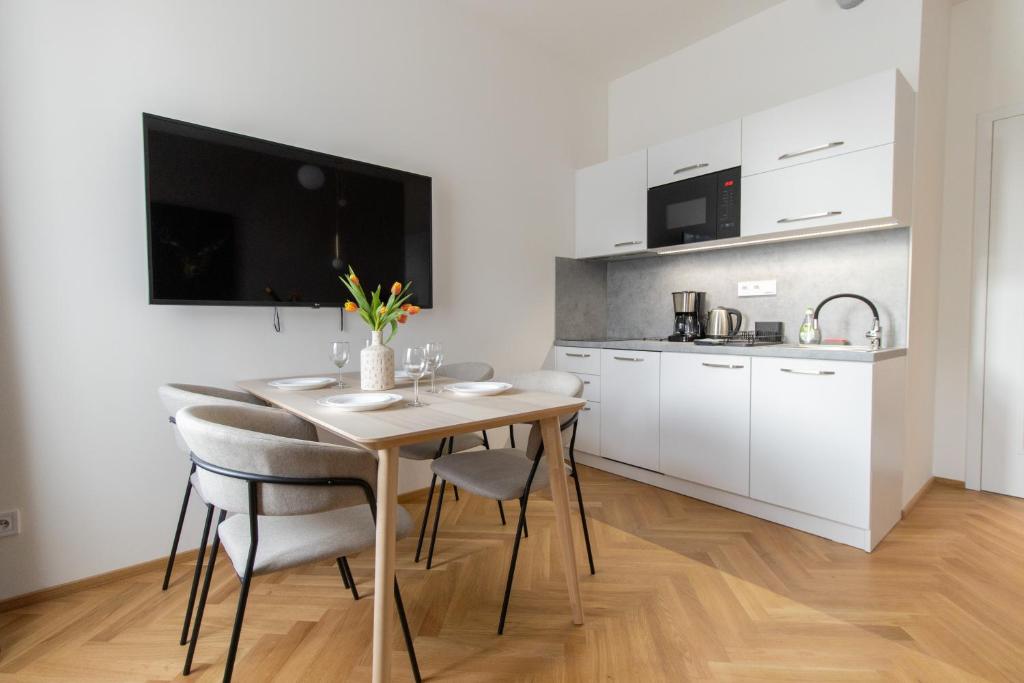 Stay Inn Apartments Seifertova - 6