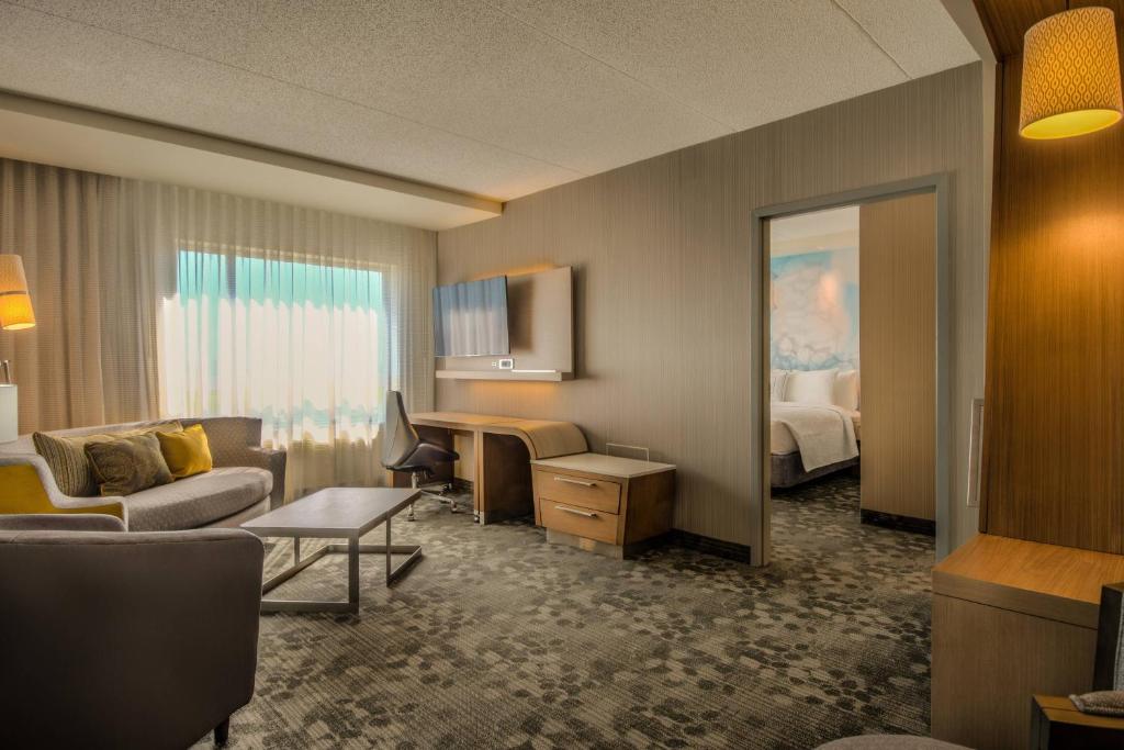 Courtyard by Marriott Winnipeg Airport - Resim 14