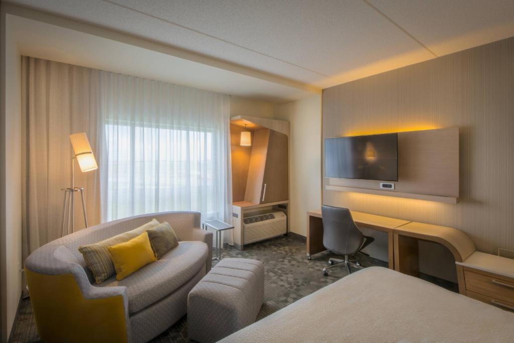 Courtyard by Marriott Winnipeg Airport - Resim 5