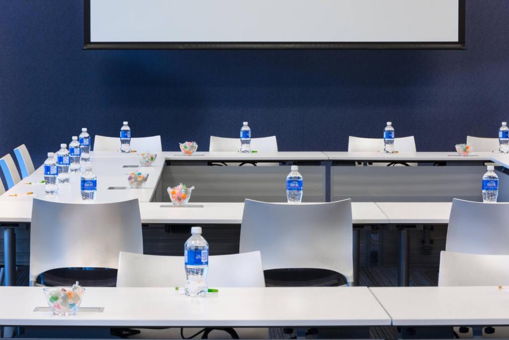 Courtyard by Marriott Winnipeg Airport - Resim 23