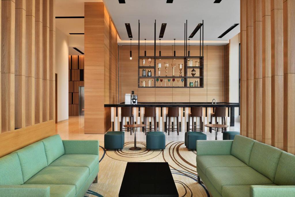Posezení v ubytování Fairfield by Marriott Kolkata