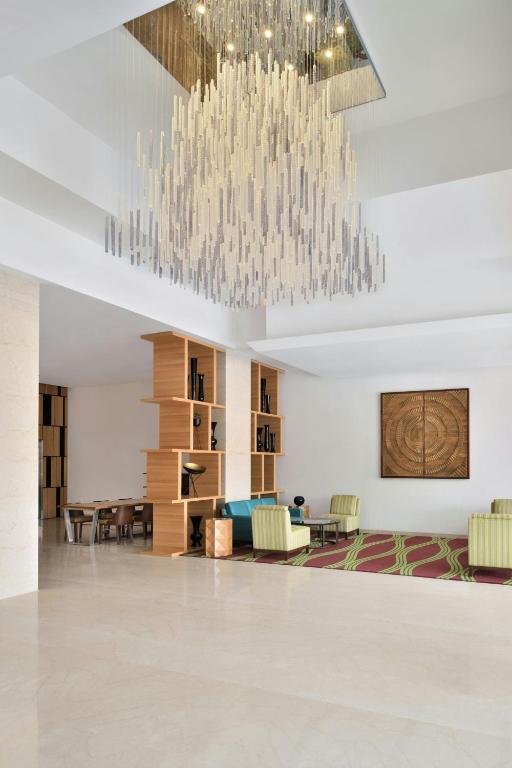 Posezení v ubytování Fairfield by Marriott Kolkata