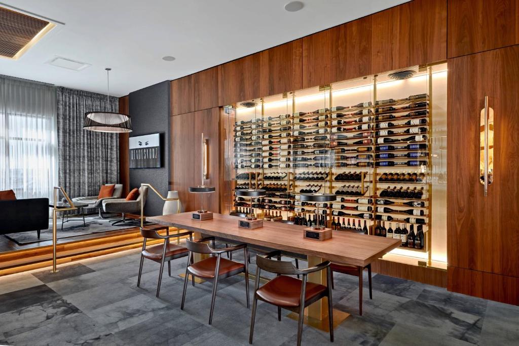 Courtyard by Marriott Calgary South - Resim 27