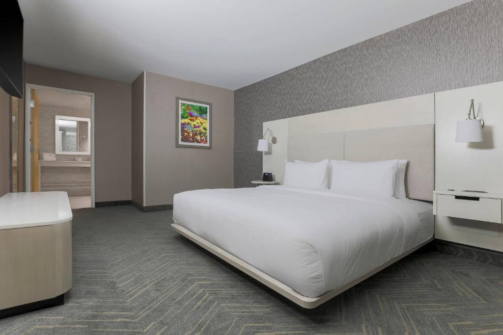 Postel nebo postele na pokoji v ubytování Fairfield by Marriott Inn & Suites Amarillo Central
