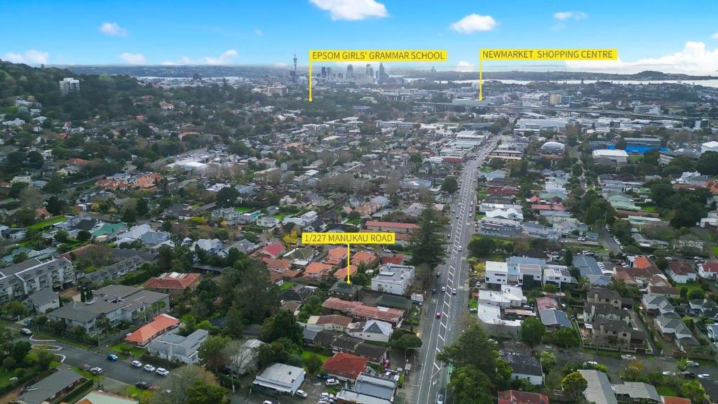 Nespecifikovaný výhled na destinaci Auckland nebo výhled na město při pohledu z vily