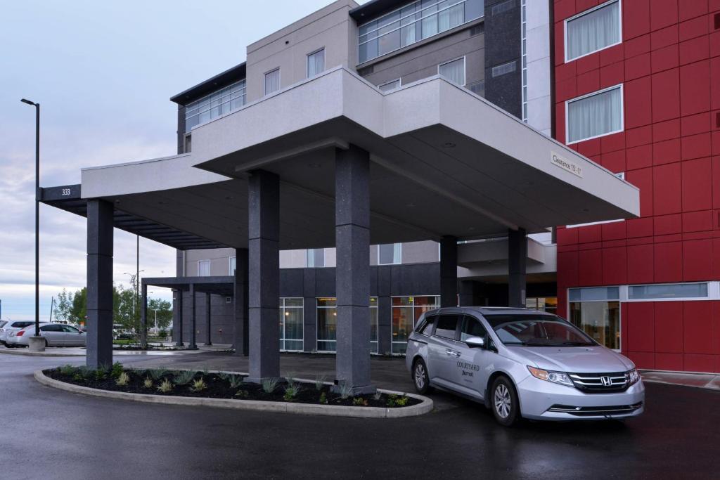 Courtyard by Marriott Saskatoon Airport - Resim 9