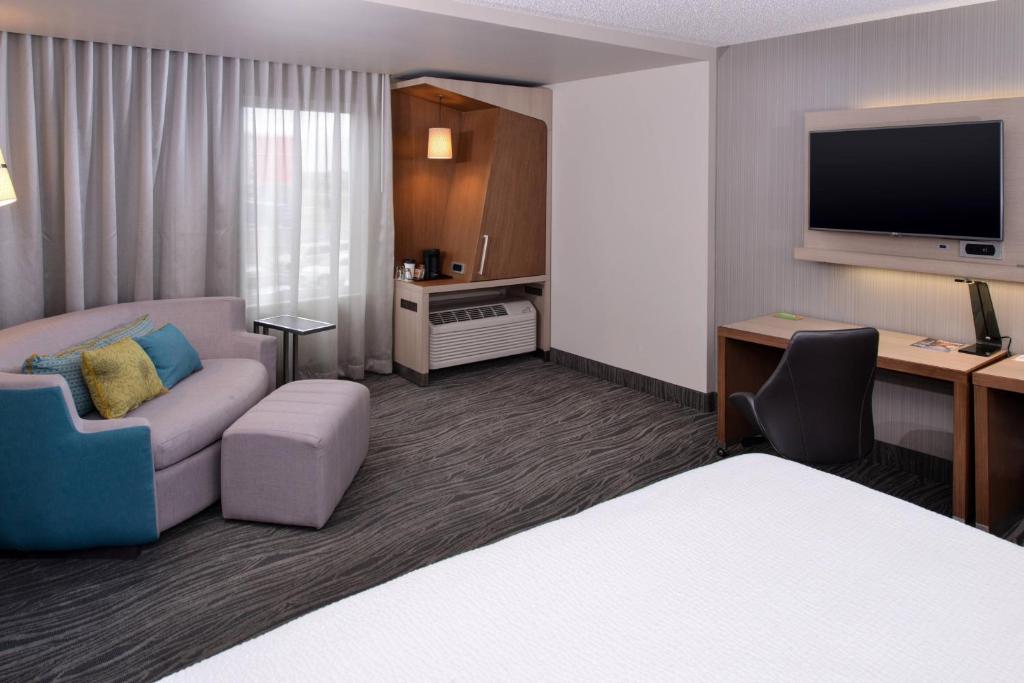 Courtyard by Marriott Saskatoon Airport - Resim 14