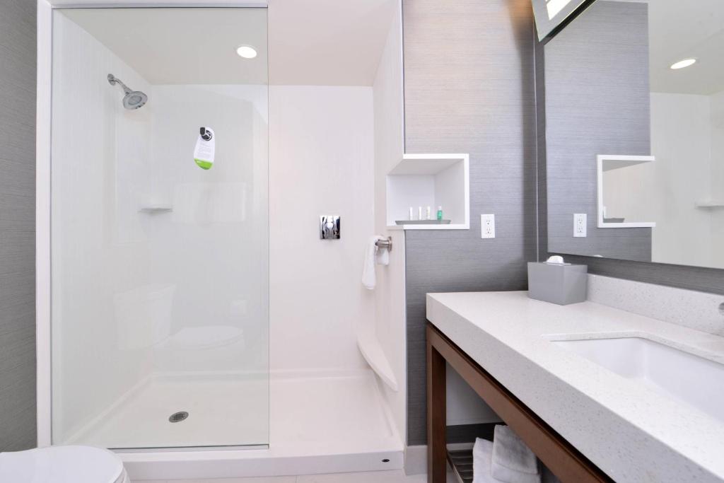 
Deluxe King Room with Sofa Bed
