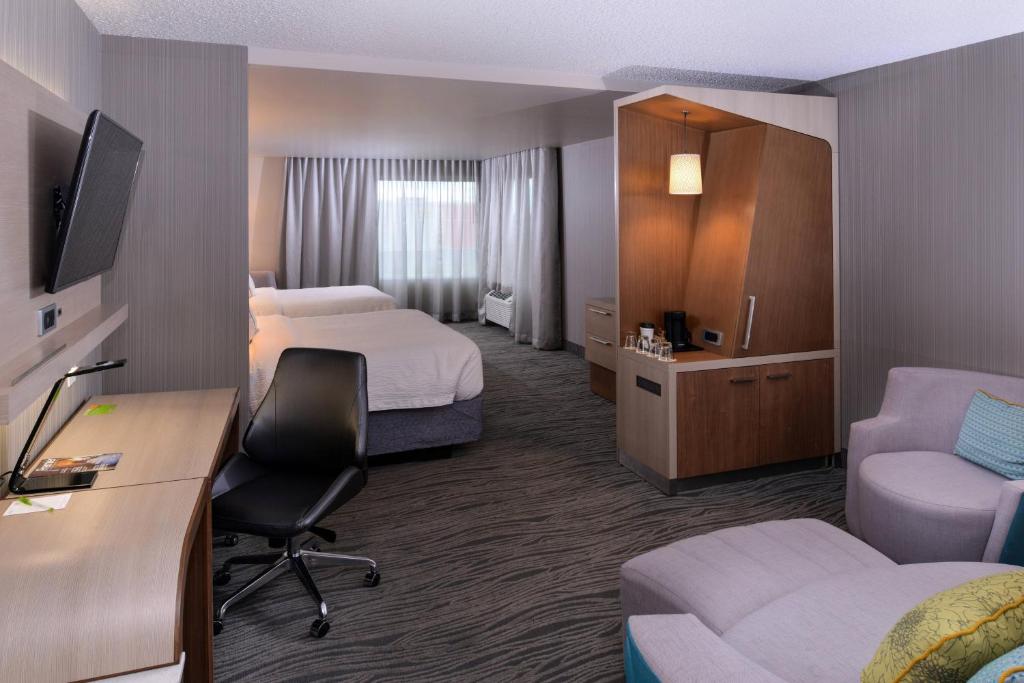 Courtyard by Marriott Saskatoon Airport - Resim 18