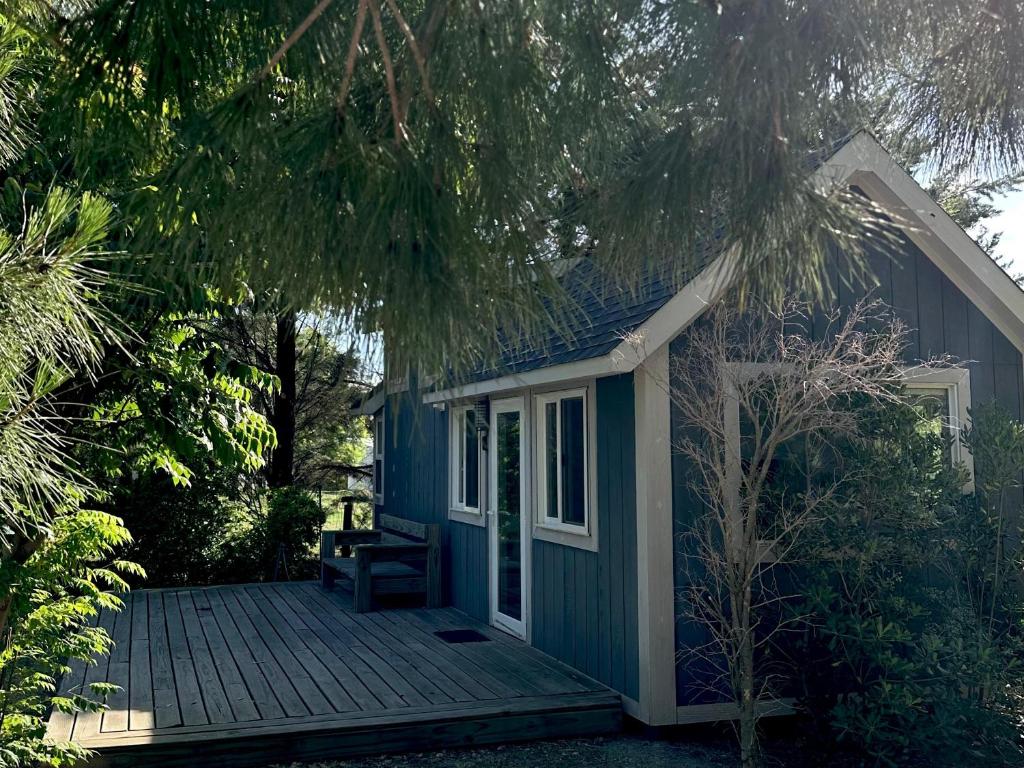 Gambar di galeri bagi Tiny House Mercedes di Mercedes