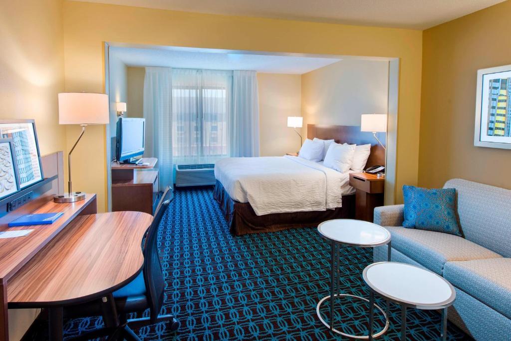 Fairfield Inn & Suites by Marriott Atlanta Buford/Mall of Georgia - Estudio Con Cama King Y Sofá Cama