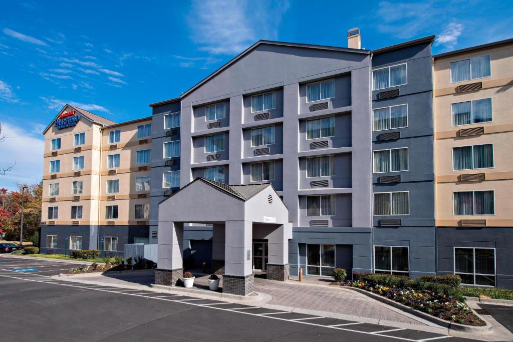 Fairfield Inn & Suites by Marriott Atlanta Perimeter Center - Housity