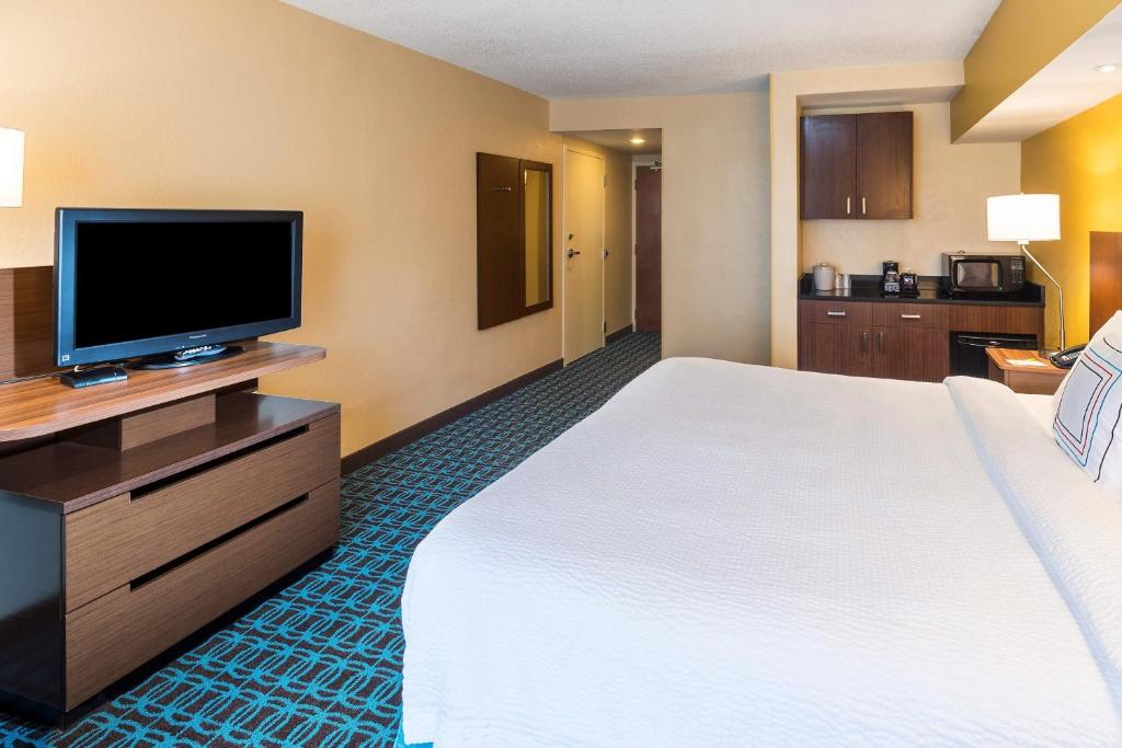 Fairfield Inn & Suites by Marriott Atlanta Perimeter Center - Plus Grande Salle De Roi