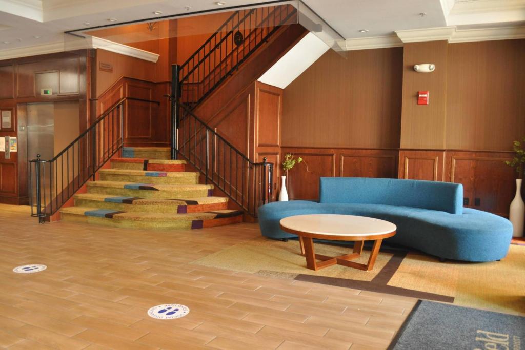 Posezení v ubytování Fairfield Inn & Suites by Marriott Albany Downtown