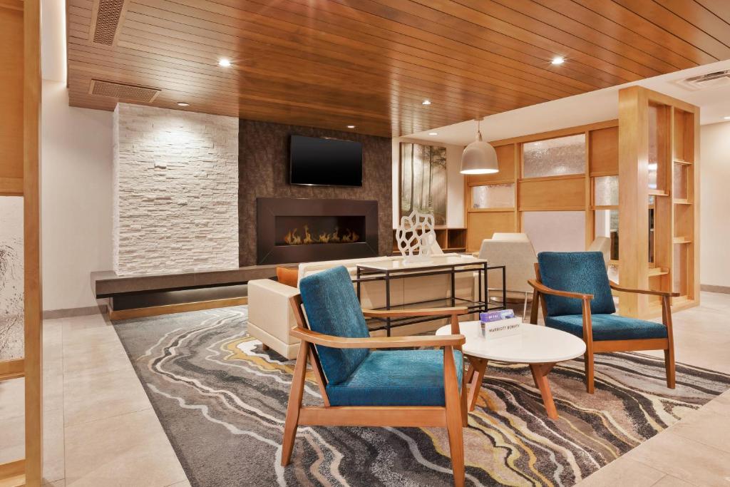 Fairfield Inn & Suites by Marriott Kalamazoo photo