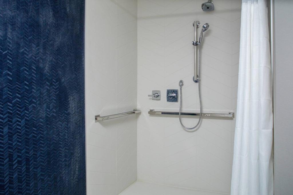 Fairfield Inn & Suites Springfield Enfield photo