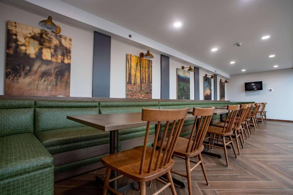 Fairfield Inn & Suites Springfield Enfield photo