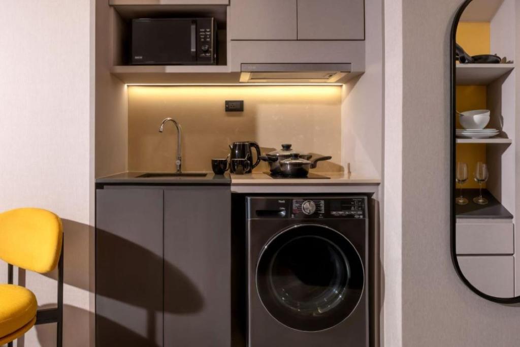 TRIBE Living Bangkok Sukhumvit 39 by AccorHotels - Resim 13