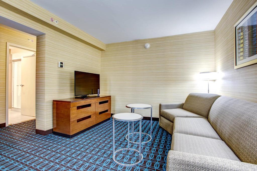 Fairfield Inn & Suites by Marriott Springfield Holyoke photo
