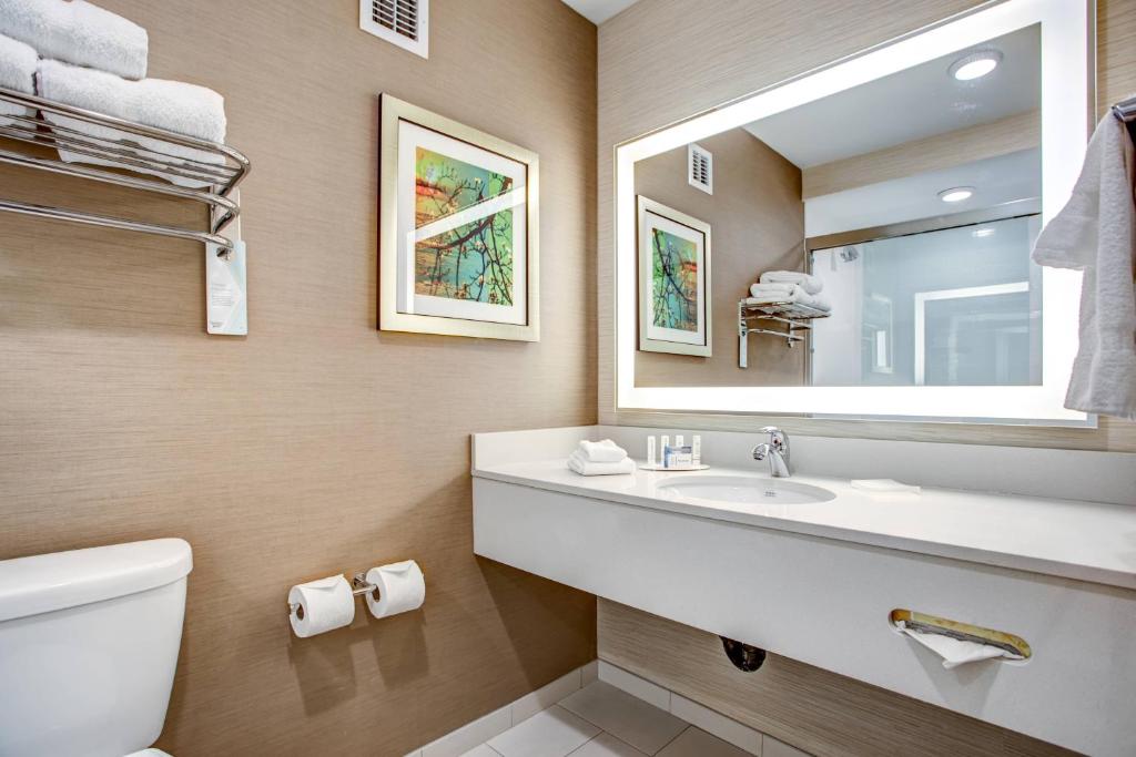 Fairfield Inn & Suites by Marriott Springfield Holyoke photo