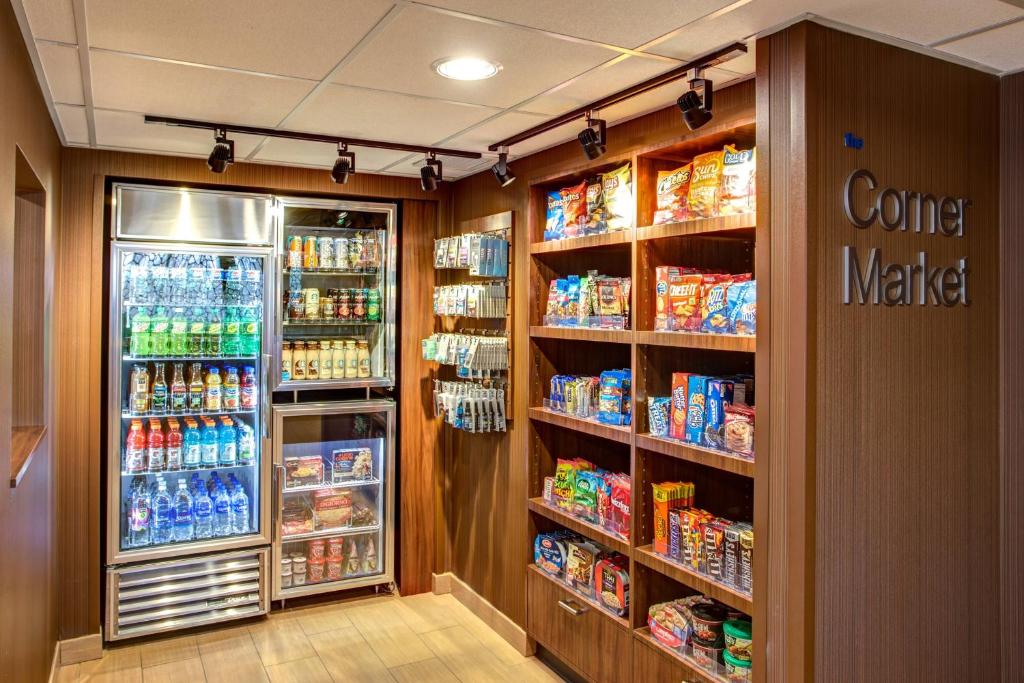 Fairfield Inn & Suites by Marriott Springfield Holyoke photo