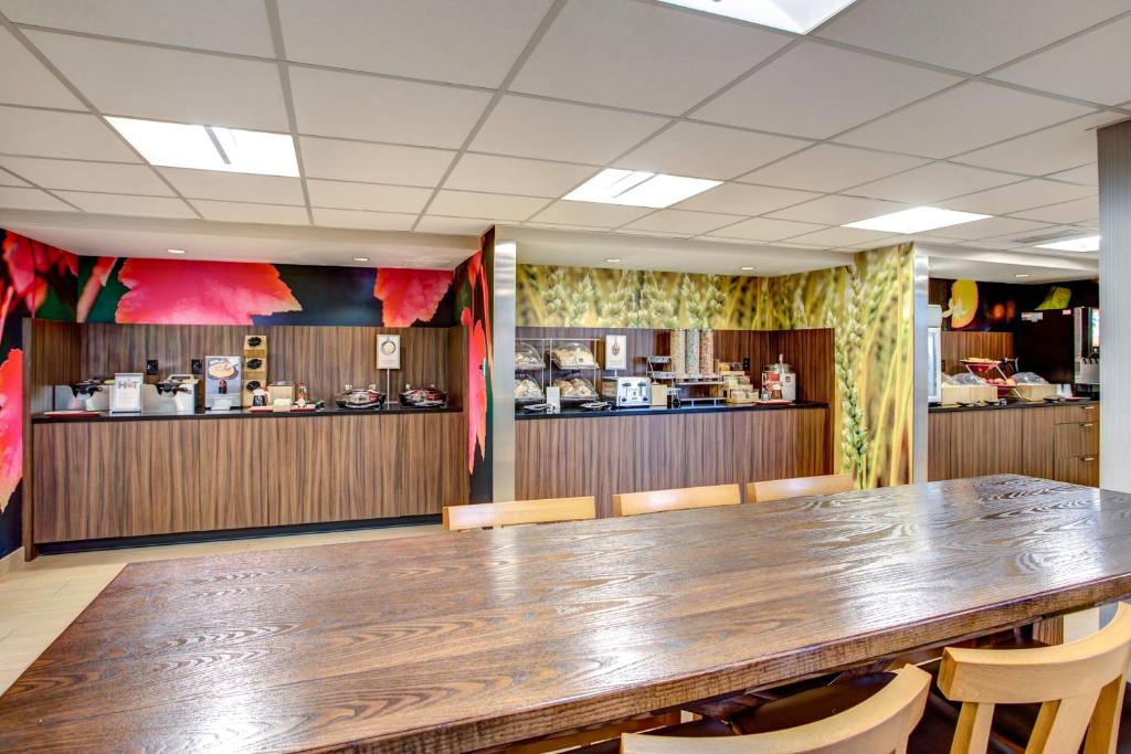 Fairfield Inn & Suites by Marriott Springfield Holyoke photo
