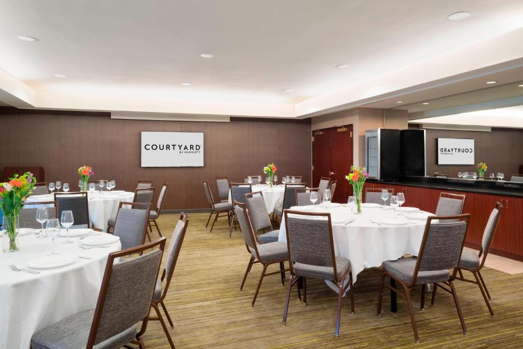 Restaurace v ubytování Courtyard by Marriott Princeton