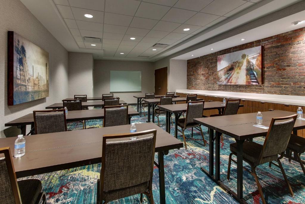 Fairfield Inn & Suites by Marriott Birmingham Downtown photo