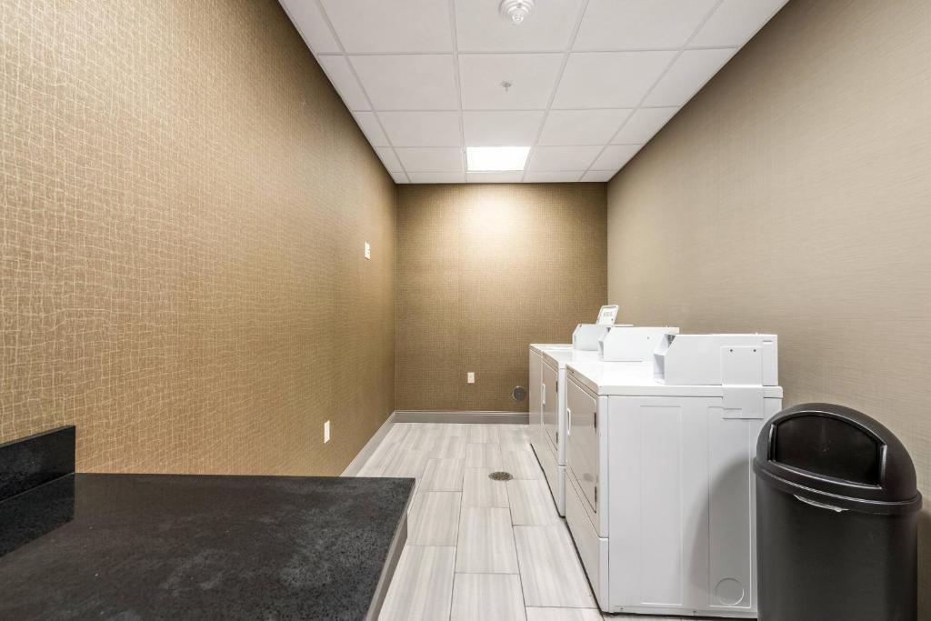 Fairfield Inn & Suites by Marriott St. Joseph Stevensville photo