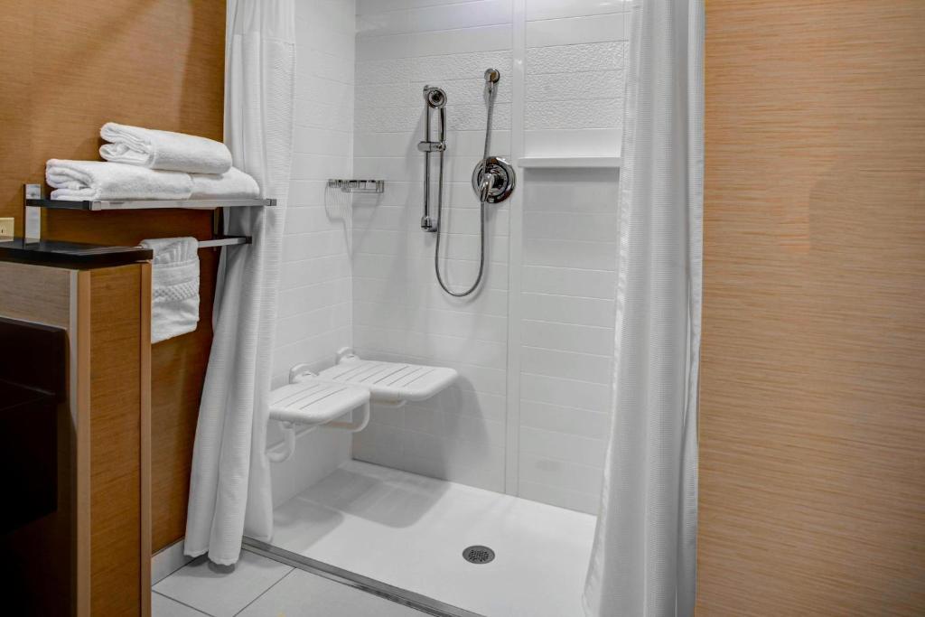 Fairfield Inn & Suites by Marriott Douglas - Suite Lit King-Size Avec Canapé-Lit
