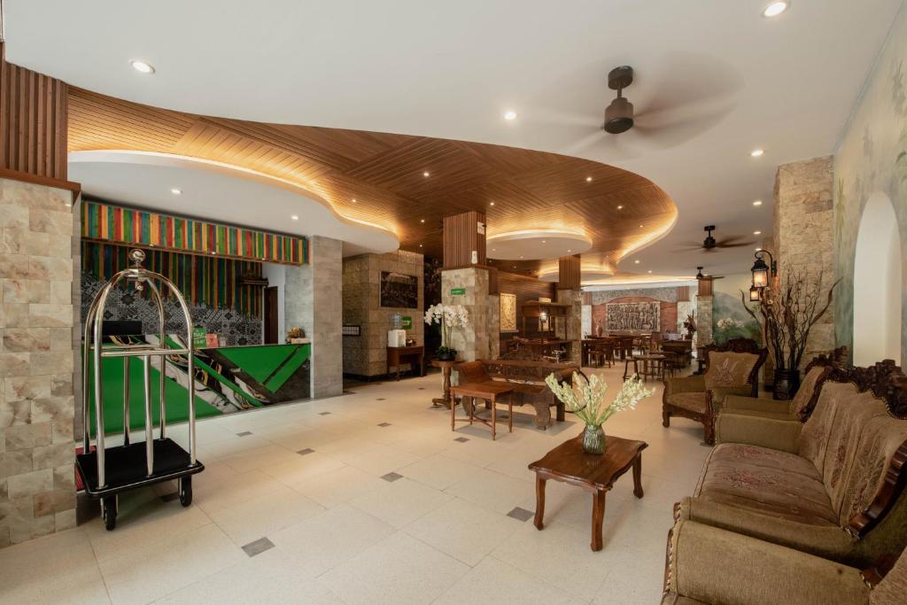 Posezení v ubytování Sandat Hotel Legian