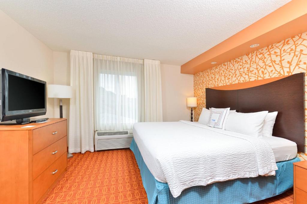 Fairfield Inn & Suites Kingsland - Suite Met Kingsize Bed En Slaapbank