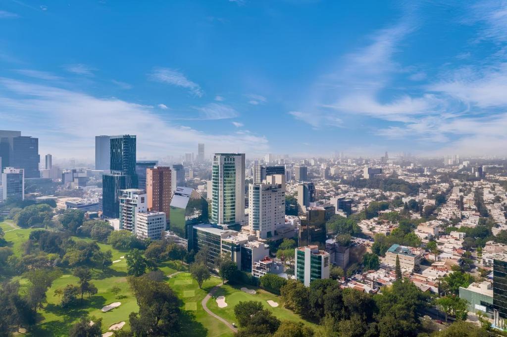 Nespecifikovaný výhled na destinaci Guadalajara nebo výhled na město při pohledu z aparthotelu