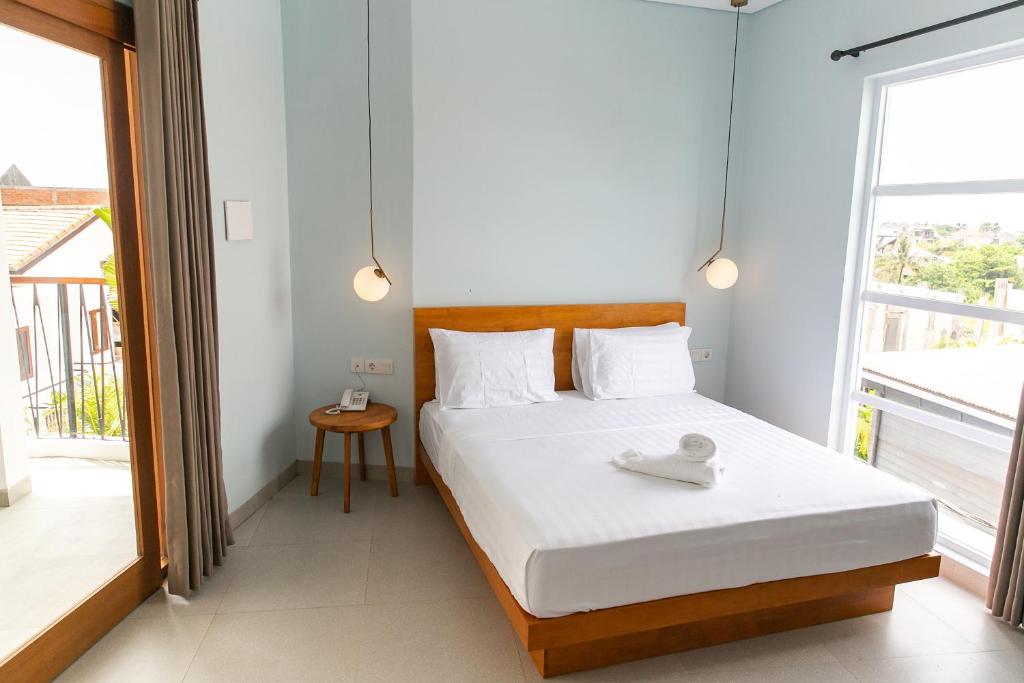 Coco & Pineapple Pants Hostel - 2