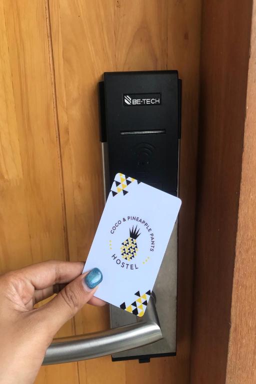 Coco & Pineapple Pants Hostel - 16