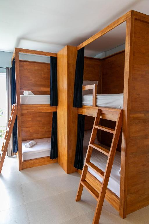 Coco & Pineapple Pants Hostel - 15