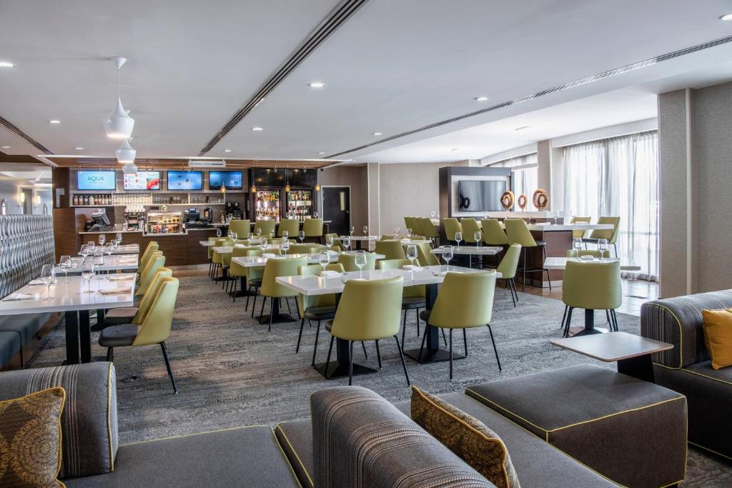 Courtyard by Marriott Edmonton West - Resim 1