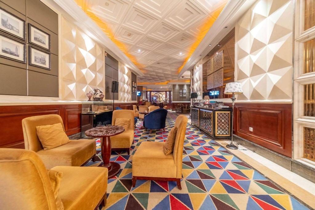 Posezení v ubytování Ramada Yichang Hotel