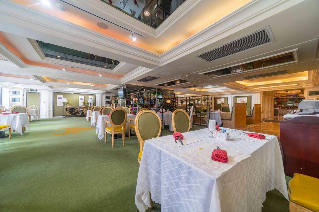 Restaurace v ubytování Ramada Yichang Hotel