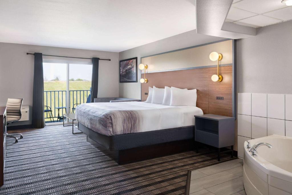 AmericInn by Wyndham Beaver Dam - King Studio Suite - Non-Smoking