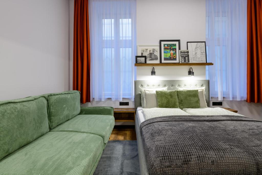 Budapest Holidays Vibes - Resim 19